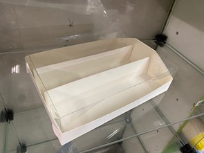 Коробка для печенья,  пироженных   макарон, клубники  с 3 разделителями с прозрачным куполом, 20 х 16 х 5.5 см