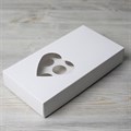 Коробка на 18 конфет белая с сердцем 23.5*12.5*4 - фото 10446