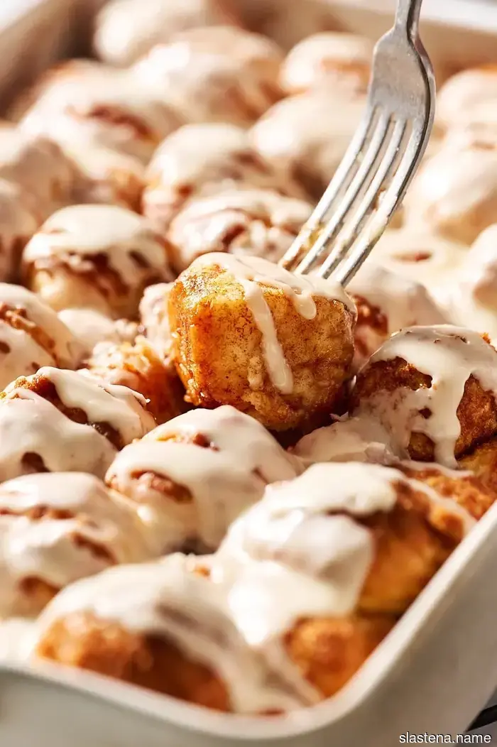 Cinnamon Roll Bites