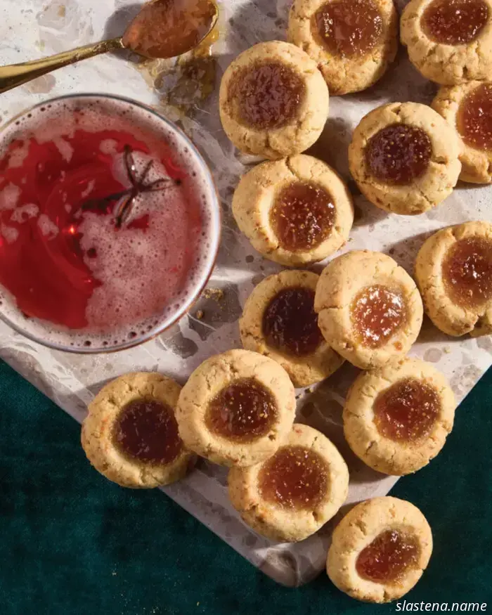 Печенье «отпечатки пальцев» с инжиром, грецкими орехами и сыром с голубой плесенью — Выпечка с нуля