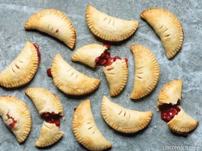 Яблочно-земляничные пирожки - Выпечка с нуля