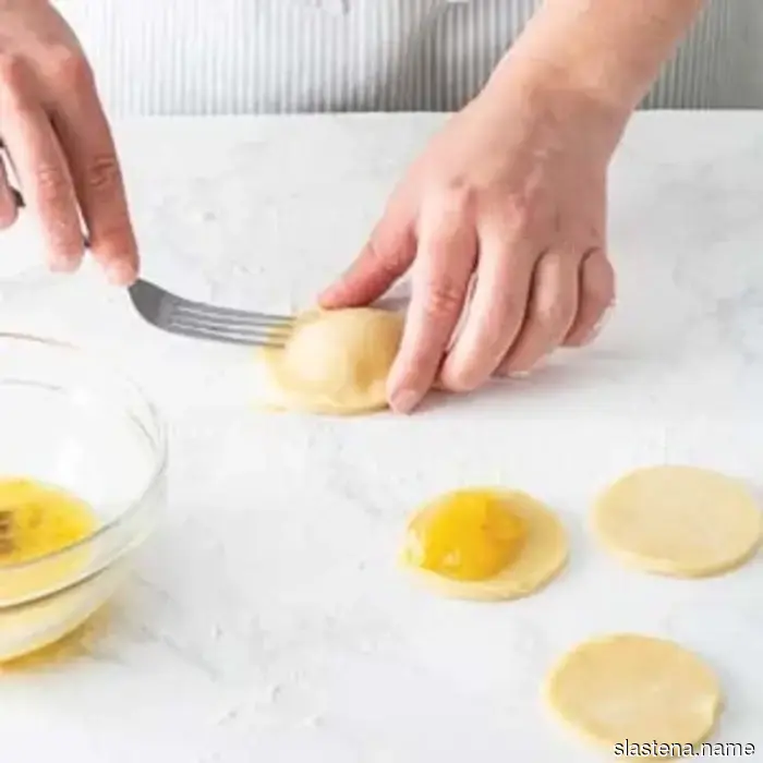 The Essentials: Hand Pies - Bake from Scratch