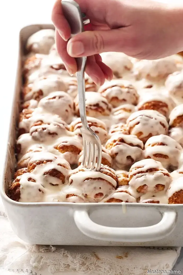 Cinnamon Roll Bites