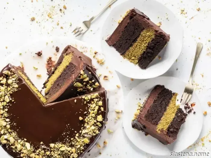 Pastel de chocolate en capas de Dubái - Hecho desde cero