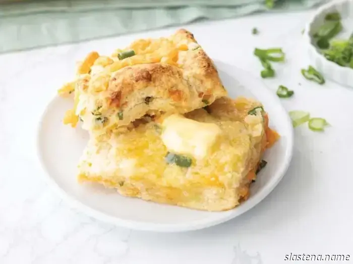 Panecillos de cheddar, jalapeño y cebolla verde - Hornear desde cero