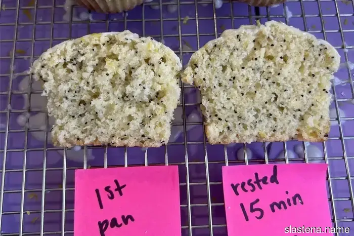 Muffins with Lemon and Poppy Seeds