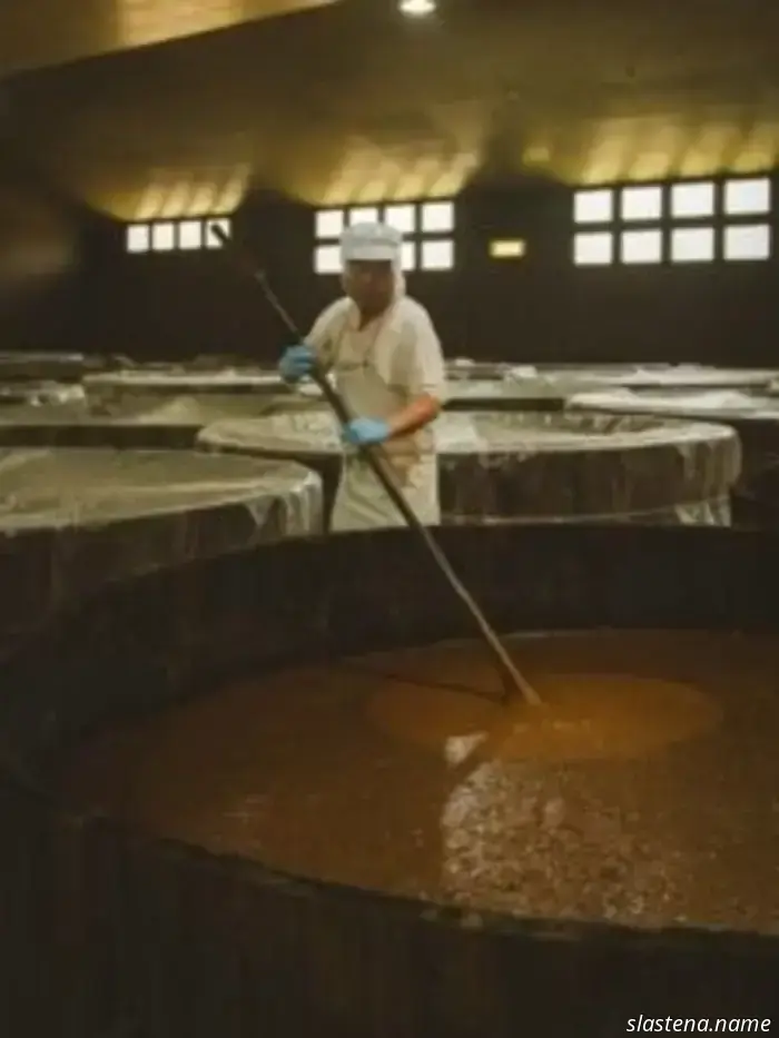 Productos

Libros

Bake from Scratch Volumen Diez COMPRAR AQUÍ

La despensa japonesa COMPRAR AQUÍ

Hokkaido COMPRAR AQUÍ

Cocina japonesa real COMPRAR AQUÍ

Cocina casera japonesa COMPRAR AQUÍ

108 galletas asiáticas COMPRAR AQUÍ

La despensa japonesa

Batidor de alambre de acero inoxidable COMPRAR AQUÍ

Cuchillos con mango japonés COMPRAR AQUÍ

Papel para hornear de teflón COMPRAR AQUÍ

Sartén para omelet y palillos COMPRAR AQUÍ

Rallador COMPRAR AQUÍ

Pasta de judía roja COMPRAR AQUÍ

Salsa de soja COMPRAR AQUÍ

Dashi COMPRAR AQUÍ

Matcha COMPRAR AQUÍ

Matcha COMPRAR AQUÍ

Rodillos COMPRAR AQUÍ

Cucharas dosificadoras

Cuchara para galletas OXO pequeña COMPRAR AQUÍ

Cuchara para galletas OXO mediana COMPRAR AQUÍ

Cuchara para galletas OXO grande COMPRAR AQUÍ

Juego de cucharas para galletas OXO pequeña y mediana COMPRAR AQUÍ

Harinas de arroz

Harina de arroz Mochiko COMPRAR AQUÍ

Harina de arroz Shiratamako COMPRAR AQUÍ

Harina de arroz Joshinko COMPRAR AQUÍ

Harina de arroz glutinoso COMPRAR AQUÍ

Escuela de repostería en profundidad

Thermapen® ONE - Edición limitada Bake From Scratch COMPRAR AQUÍ

Botellas pulverizadoras COMPRAR AQUÍ

Cuencos de vidrio para mezclar COMPRAR AQUÍ

Cazo de acero inoxidable Williams Sonoma Signature Thermo-Clad™ COMPRAR AQUÍ

Espátula GIR Ultimate COMPRAR AQUÍ

Colador de acero inoxidable Williams Sonoma COMPRAR AQUÍ

Batidor globo de acero inoxidable All-Clad Precision COMPRAR AQUÍ

Cuchillo para pan serrado Williams Sonoma Elite, 8" COMPRAR AQUÍ

Molde para pan antiadherente Williams Sonoma Goldtouch® Pro COMPRAR AQUÍ

El pasaporte del panadero a Japón

Ginza Kimuraya MÁS INFORMACIÓN
Calle comercial Nakamise MÁS INFORMACIÓN
Kameya MÁS INFORMACIÓN
Templo Sensoji MÁS INFORMACIÓN
Ken’s Cafe Tokyo MÁS INFORMACIÓN
Kappabashi Dougugai MÁS INFORMACIÓN
Majimaya MÁS INFORMACIÓN
Kazariya MÁS INFORMACIÓN
Ichimonjiya Wasuke MÁS INFORMACIÓN
Santuario Imamiya MÁS INFORMACIÓN
Cooking Sun MÁS INFORMACIÓN
Wagashi Issho MÁS INFORMACIÓN
Ochiairo MÁS INFORMACIÓN

La cocina de Sawako en Tokio

Molde redondo para pasteles antiadherente Williams Sonoma Goldtouch® Pro, 6" COMPRAR AQUÍ

Molde cuadrado para pasteles de aluminio anodizado Fat Daddio's, 10 x 2 pulgadas COMPRAR AQUÍ

Molde para pan de aluminio anodizado Fat Daddio's, 7.75 x 3.75 x 2.5 pulgadas, juego de 2 COMPRAR AQUÍ

Fait Beau Tokyo MÁS INFORMACIÓN

Un cuento de dos tés

Ceremonia del té Kimono MAIKOYA MÁS INFORMACIÓN

HIGASHIYA GINZA MÁS INFORMACIÓN

El arte de contar la historia de Japón

Japón: El libro de cocina COMPRAR AQUÍ

Artesanos culinarios de Japón: recetas e historias COMPRAR AQUÍ

Comida de granja japonesa COMPRAR AQUÍ

Japón: El libro de cocina vegetariano COMPRAR AQUÍ

Conservar a la japonesa COMPRAR AQUÍ

Miso de arroz integral COMPRAR AQUÍ

Miso orgánico de cebada y arroz integral COMPRAR AQUÍ

Molde anular de aluminio COMPRAR AQUÍ

Harina de trigo sarraceno Anson Mills Ni-Hachi Sobakoh COMPRAR AQUÍ

Una mirada a los fabricantes japoneses

Yamaki Jozo MÁS INFORMACIÓN

Yuba Cafe MÁS INFORMACIÓN

Dorasan Ramen MÁS INFORMACIÓN

Isao Kimura MÁS INFORMACIÓN

Chihara Hardware MÁS INFORMACIÓN

Nagai-ya Seika MÁS INFORMACIÓN

Pizza Lion Rock Art & Cafe MÁS INFORMACIÓN

Soba Ra MÁS INFORMACIÓN

Origen de un clásico

Moldes mini para tartas COMPRAR AQUÍ

BAKE Cheese Tarts MÁS INFORMACIÓN
Compañía de tartas de queso horneadas de Hokkaido MÁS INFORMACIÓN

Esta publicación contiene enlaces de afiliados. Si compras a través de estos enlaces, podemos ganar una pequeña comisión sin costo adicional para ti. Solo recomendamos productos que realmente nos encantan y que creemos que aportarán valor a nuestros lectores.

ARTÍCULOS RELACIONADOS MÁS DEL AUTOR

La guía definitiva de regalos para el panadero en tu vida

Compra la edición: noviembre/diciembre 2025

Nuestros favoritos de repostería otoñal

DEJA UNA RESPUESTA
¡Por favor, introduce tu comentario!
Por favor, introduce tu nombre aquí
¡Has introducido una dirección de correo electrónico incorrecta!
Por favor, introduce tu dirección de correo electrónico aquí
Guardar mi nombre, correo electrónico y sitio web en este navegador para la próxima vez que comente.

Este sitio utiliza Akismet para reducir el spam. Aprende cómo se procesan los datos de tu comentario.