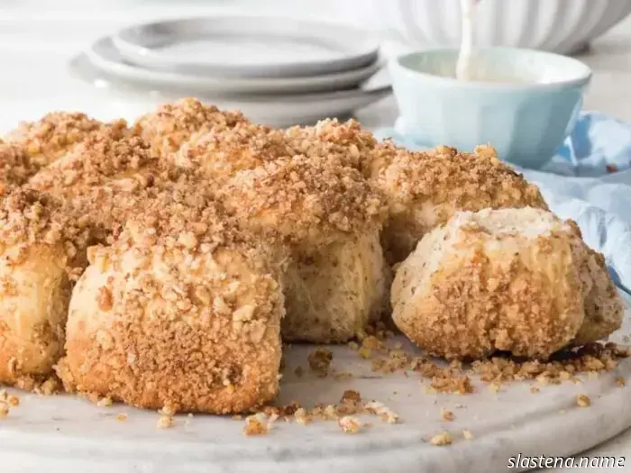 Pastel de Café Húngaro con Nueces Desmenuzables-Hornee desde Cero