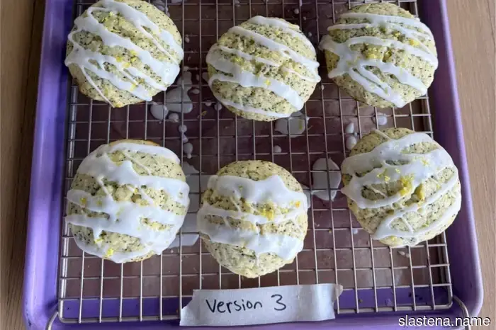 Muffins with Lemon and Poppy Seeds