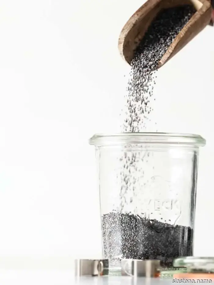 From the Pantry: Poppy Seeds - Baking from Scratch