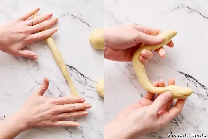 Garlic Knot Rolls