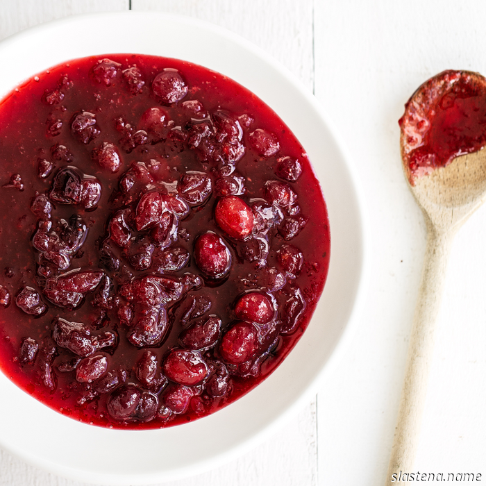 Salsa de arándanos casera (vibrante, fresca y fácil)