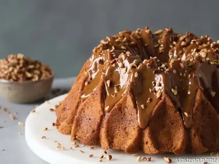 Pastel de manzana, caramelo y nueces pecanas — Hecho desde cero