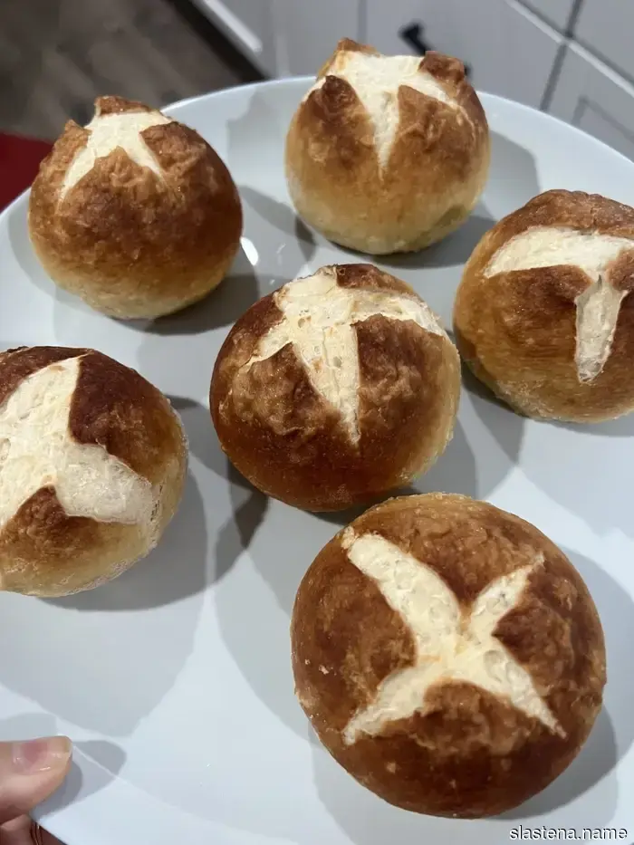 Pretzel Buns